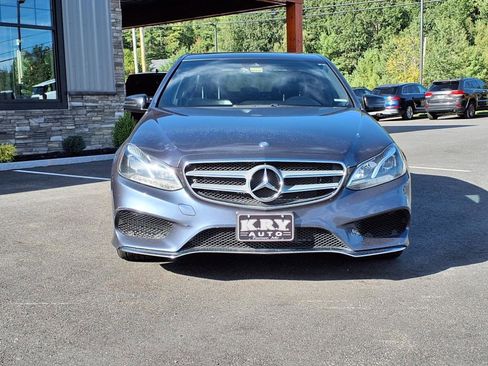 Used 2014 Mercedes-Benz E 350 4MATIC Sedan image 2