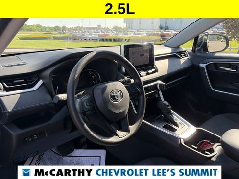 Used 2024 Toyota RAV4 XLE FWD image 39