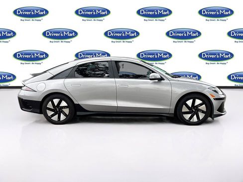 Used 2024 Hyundai Ioniq 6 SE RWD image 8