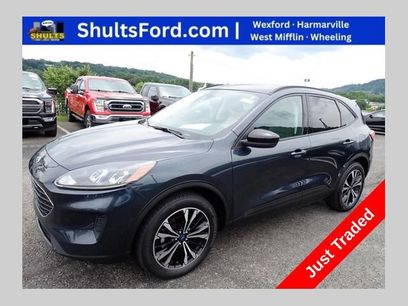 Used 2022 Ford Escape SE w/ SE Sport Appearance Package