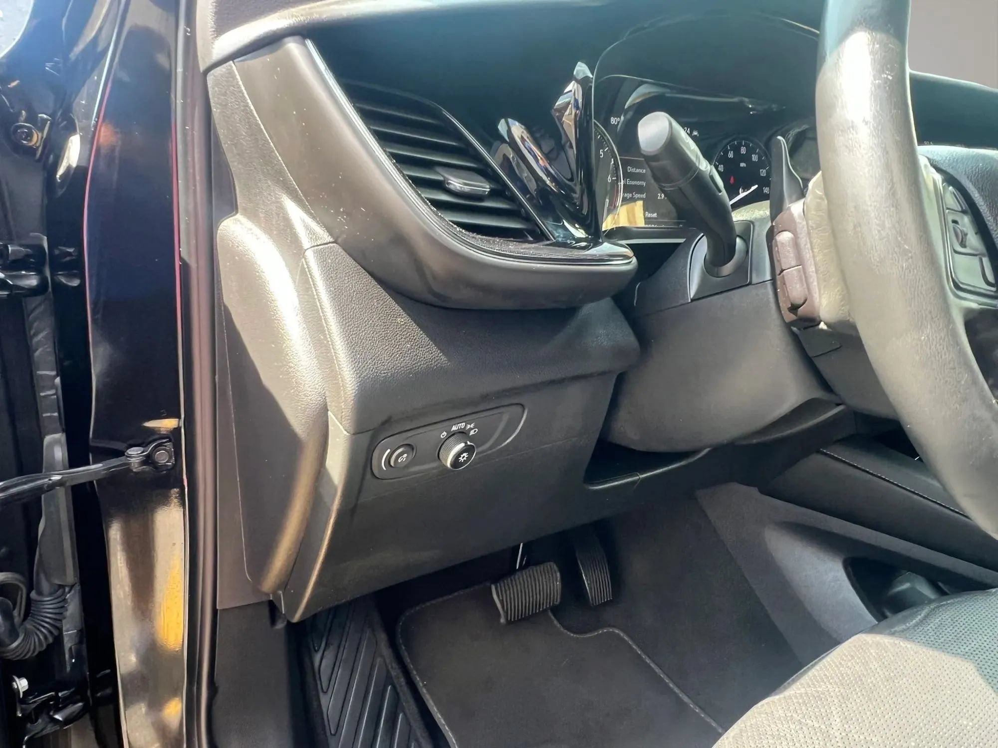 Used 2023 Buick Envision Essence FWD image 14