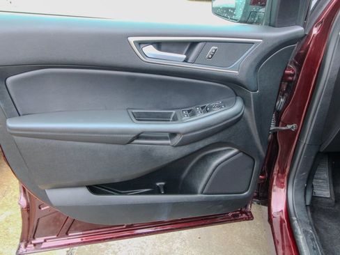 Used 2024 Ford Edge SEL image 11