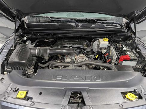Used 2019 RAM 1500 Big Horn AWD/4WD image 15
