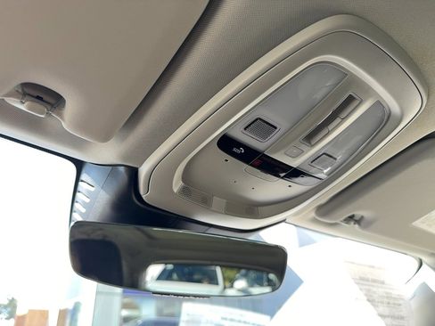 Certified 2023 Volvo XC60 B5 Plus image 24