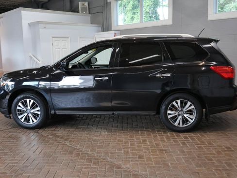 Used 2017 Nissan Pathfinder Platinum AWD/4WD image 4