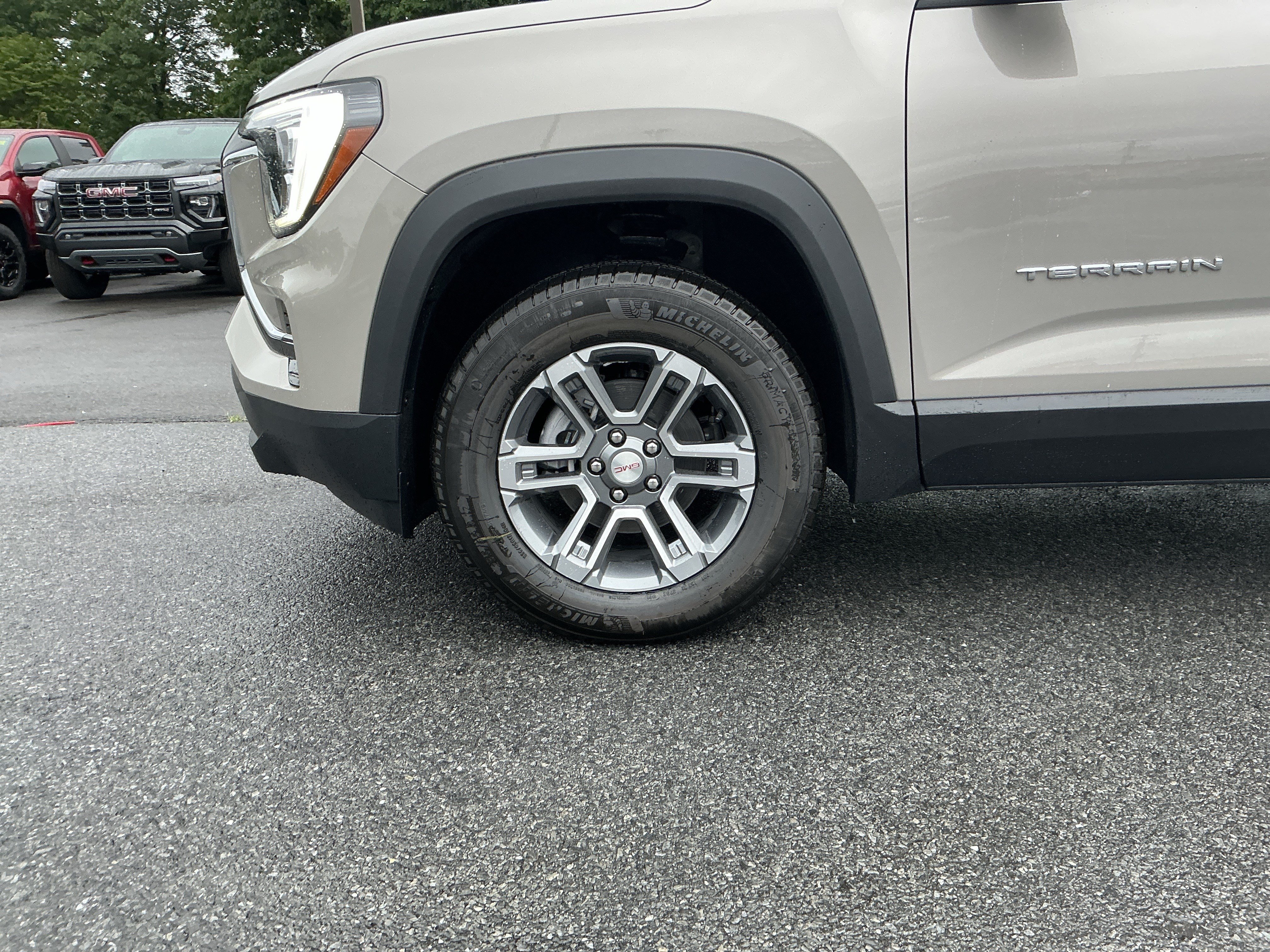New 2027 GMC Terrain Elevation w/ LPO, Floor Liner Package AWD/4WD image 9