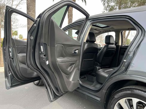 Used 2018 Buick Encore Essence image 62