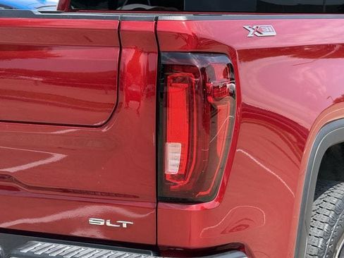 Used 2024 GMC Sierra 1500 SLT AWD/4WD image 7