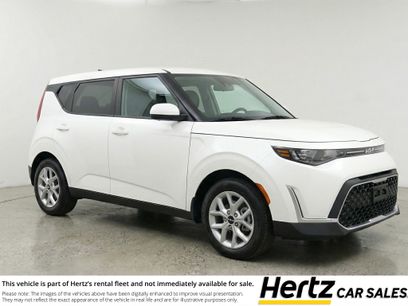 Used 2025 Kia Soul LX w/ LX Technology Package