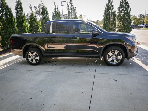 Certified 2024 Honda Ridgeline RTL image 11