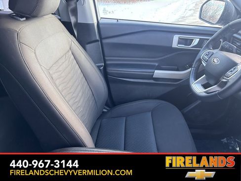 Used 2022 Ford Explorer XLT image 38