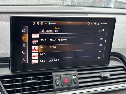 Used 2021 Audi Q5 Prestige w/ Prestige Package image 17