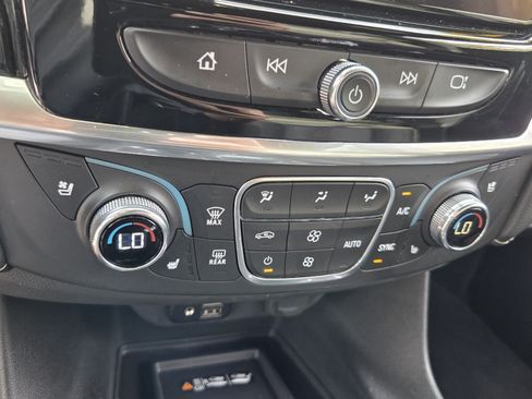 Certified 2023 Chevrolet Traverse Premier w/ Redline Edition FWD image 29