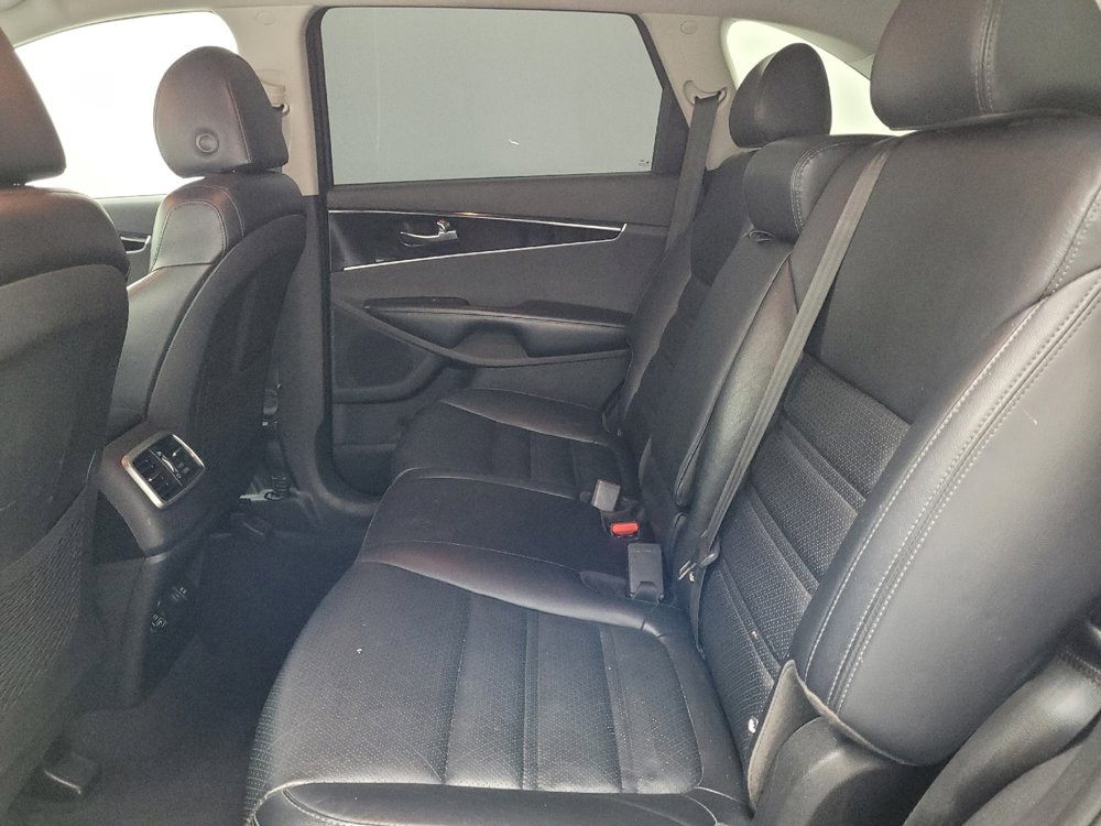 Used 2019 Kia Sorento EX FWD image 18