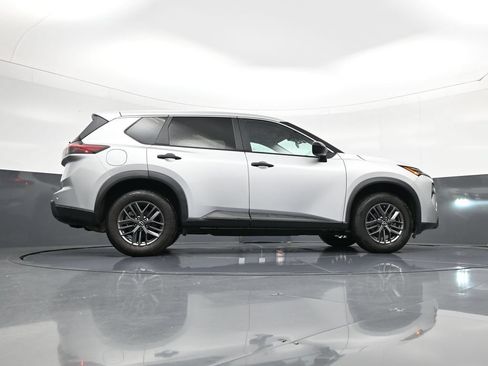 Certified 2024 Nissan Rogue S FWD image 23