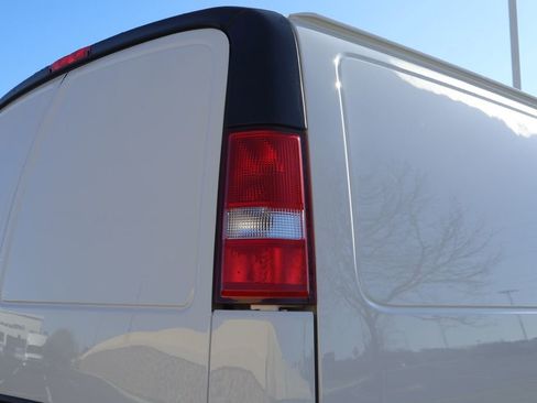 New 2026 Chevrolet Express 2500 w/ Driver Convenience Package image 7