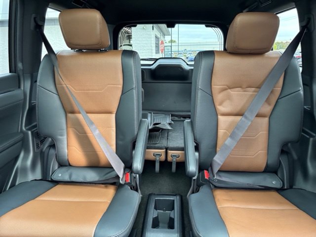 Used 2024 Lexus GX 550 w/ Accessory Package (2T) AWD/4WD image 25