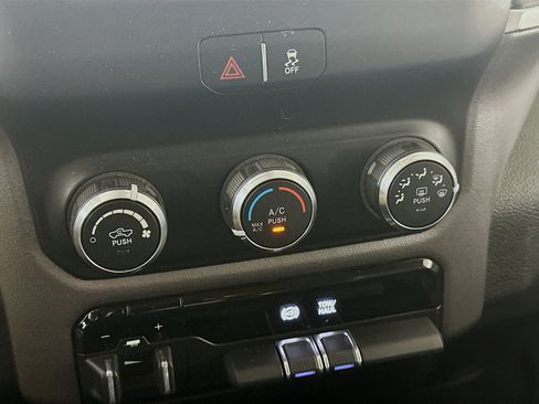 Used 2020 RAM 2500 Big Horn AWD/4WD image 22