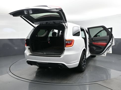 Used 2022 Dodge Durango R/T w/ Tow 'N Go Package AWD/4WD image 30