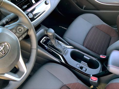 Used 2024 Toyota Corolla SE image 16