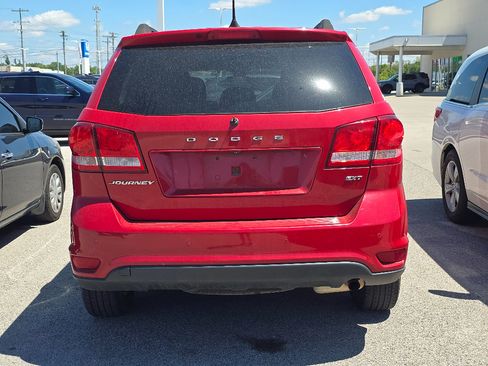 Used 2018 Dodge Journey SXT FWD image 3