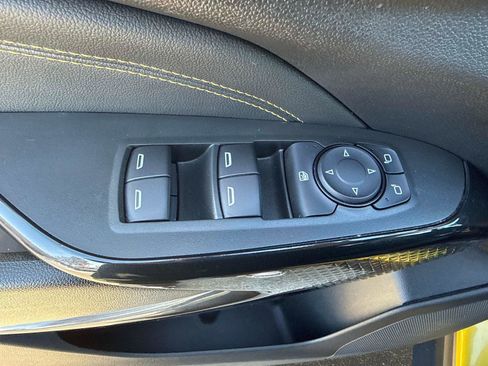 Used 2024 Chevrolet Trax ACTIV w/ Sunroof Package image 20