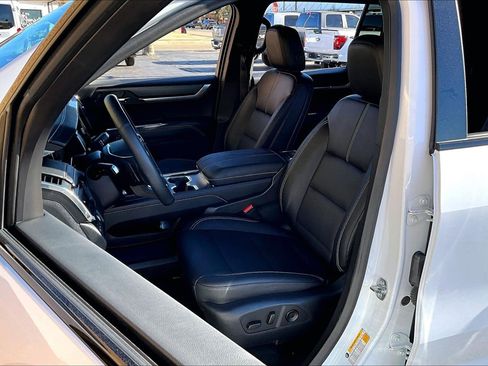 Used 2024 GMC Acadia Elevation w/ Black Edition image 26