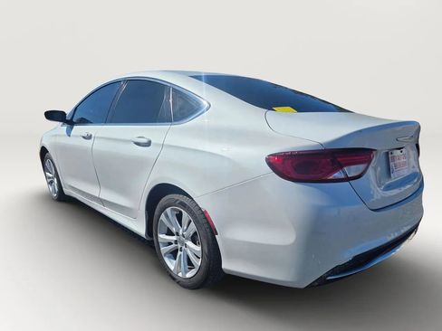 Used 2015 Chrysler 200 Limited FWD image 4