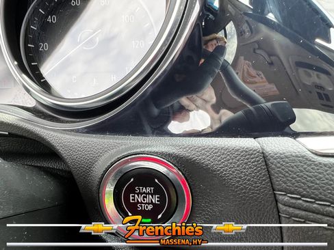 Used 2022 Buick Encore GX Essence w/ Experience Buick Package AWD/4WD image 15