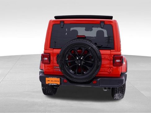 Certified 2025 Jeep Wrangler Unlimited Sahara w/ Safety Group image 7