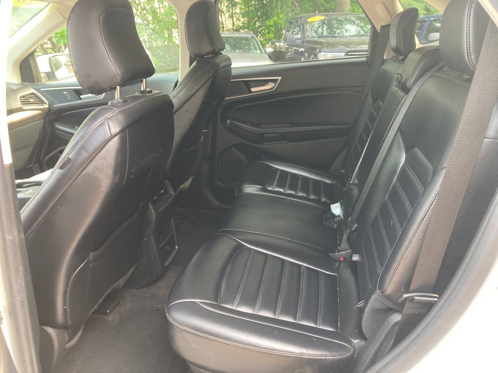 Used 2023 Ford Edge SEL AWD/4WD image 32