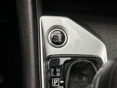 Used 2025 Nissan Altima 2.5 SV FWD image 18