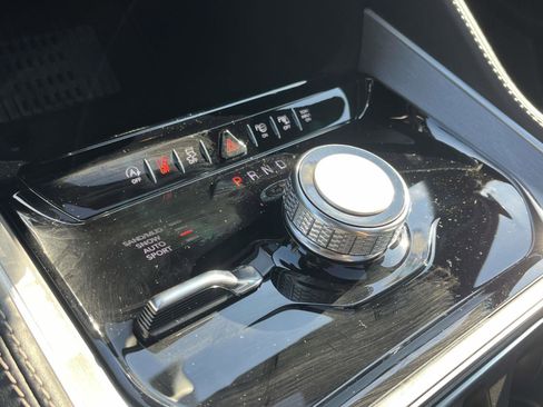 New 2026 Jeep Grand Wagoneer 4WD image 25