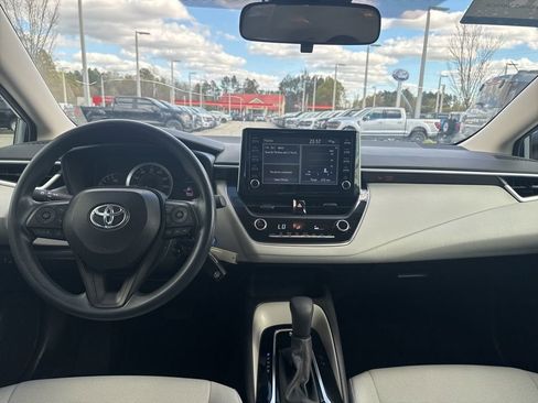 Used 2020 Toyota Corolla LE image 22
