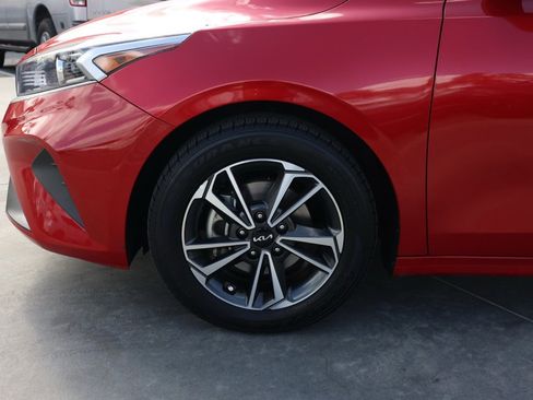 Used 2023 Kia Forte LXS image 11