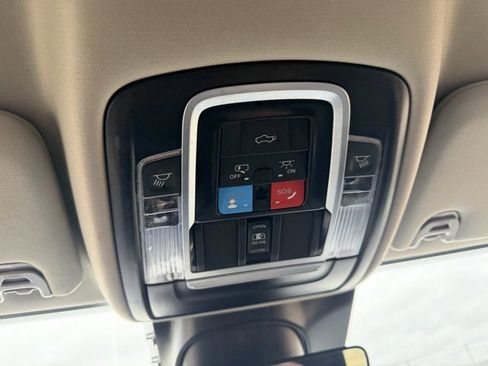 Used 2024 RAM 2500 Laramie w/ Safety Group image 33