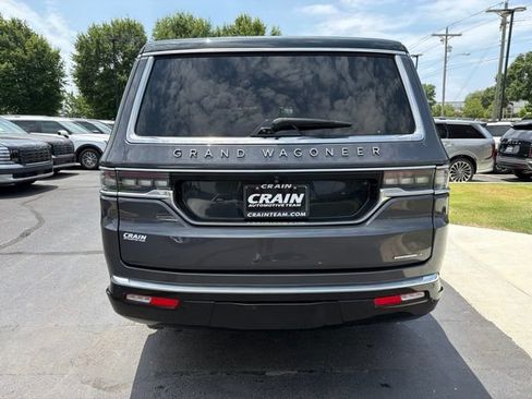 Used 2024 Jeep Grand Wagoneer L Series III AWD/4WD image 6