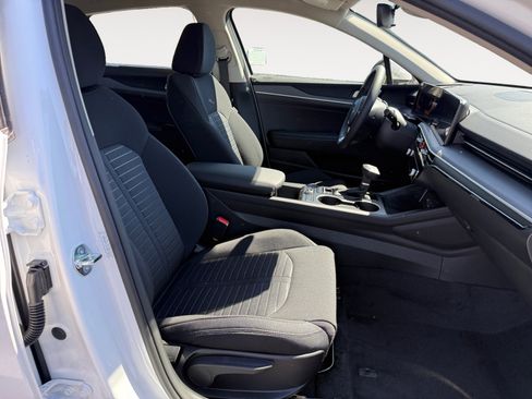 New 2026 Kia K5 LXS image 19