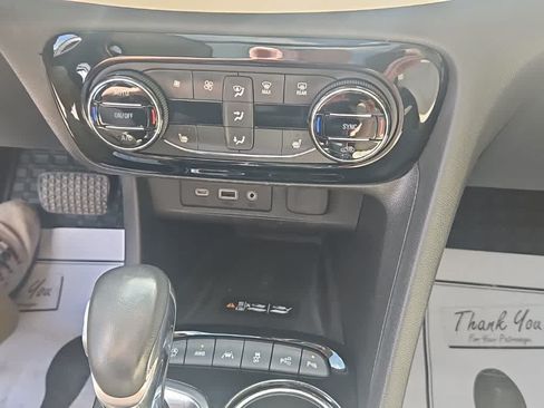 Used 2020 Buick Encore GX Essence w/ Experience Buick Package AWD/4WD image 15