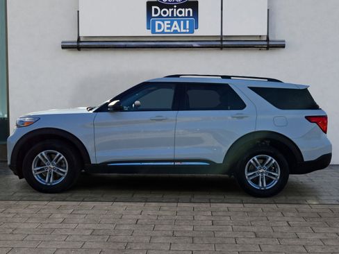 Certified 2022 Ford Explorer XLT w/ Equipment Group 202A image 6