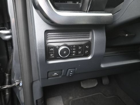 New 2026 Ford F250 Lariat w/ Black Appearance Package AWD/4WD image 13