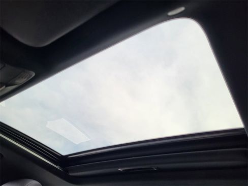 Used 2023 Mercedes-Benz E 350 4MATIC Sedan image 22