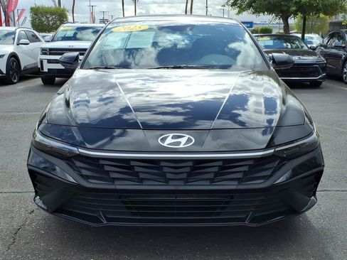 Certified 2025 Hyundai Elantra Sport FWD image 8