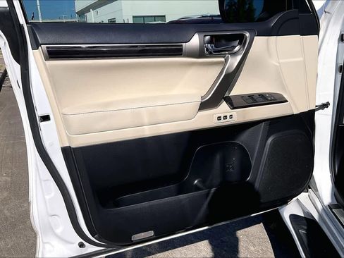 Used 2021 Lexus GX 460 Luxury image 18