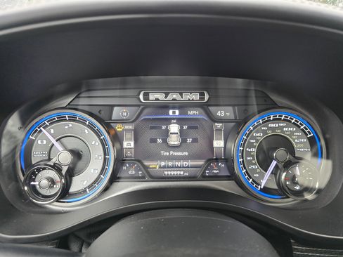 Used 2020 RAM 1500 Limited image 16