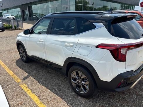 Used 2024 Kia Seltos S AWD/4WD image 2