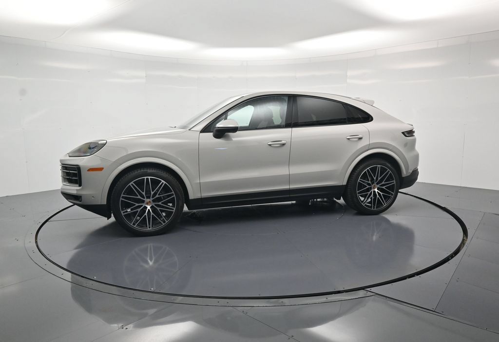 Certified 2026 Porsche Cayenne Coupe AWD/4WD image 2