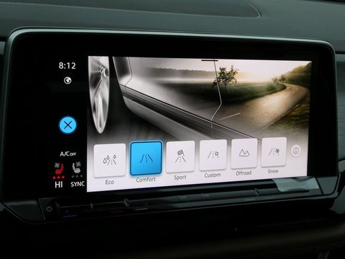 New 2026 Volkswagen Atlas Cross Sport SE image 42