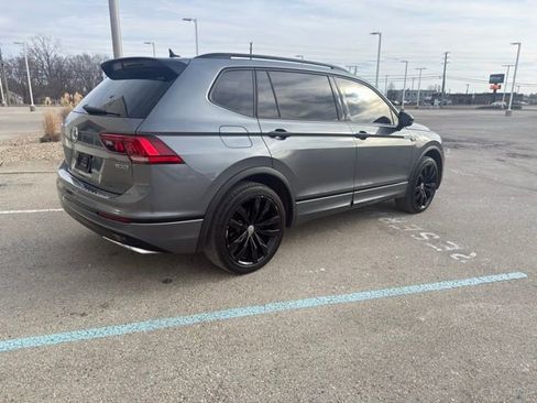 Used 2021 Volkswagen Tiguan SE R-Line image 4