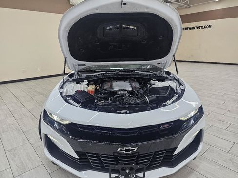 Used 2019 Chevrolet Camaro SS RWD image 35